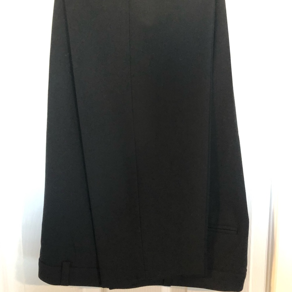 Black cropped trouser